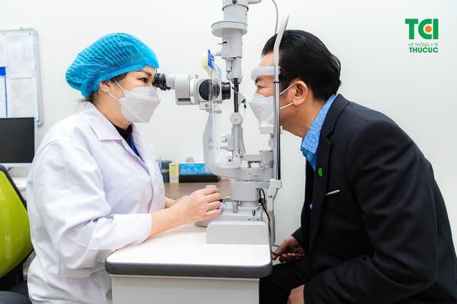 NSND Trần Nhượng khám sức khỏe tại Hệ thống y tế Thu Cúc TCI