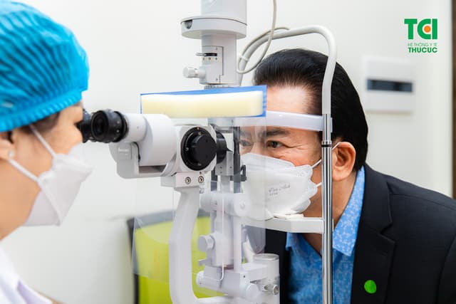 NSND Trần Nhượng khám sức khỏe tại Hệ thống y tế Thu Cúc TCI