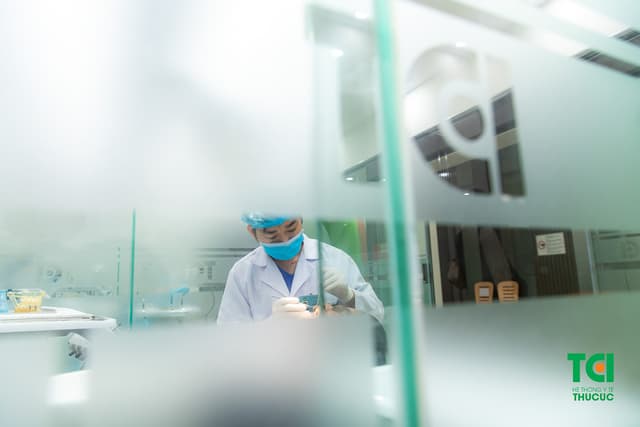 NSND Trần Nhượng khám sức khỏe tại Hệ thống y tế Thu Cúc TCI