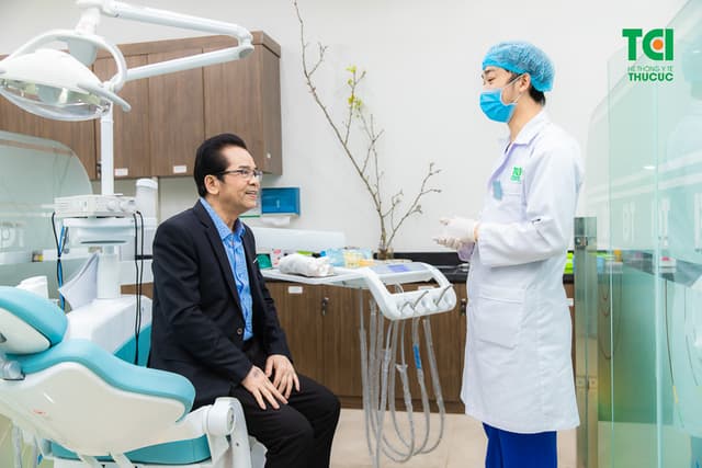 NSND Trần Nhượng khám sức khỏe tại Hệ thống y tế Thu Cúc TCI