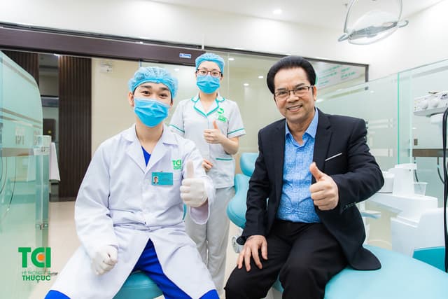 NSND Trần Nhượng khám sức khỏe tại Hệ thống y tế Thu Cúc TCI