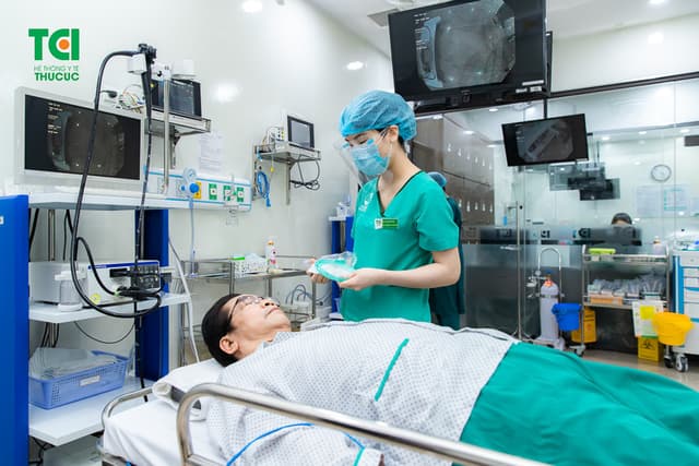 NSND Trần Nhượng khám sức khỏe tại Hệ thống y tế Thu Cúc TCI