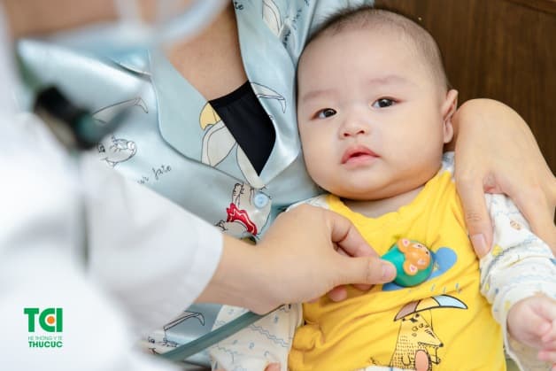 khám tổng quát cho trẻ sơ sinh