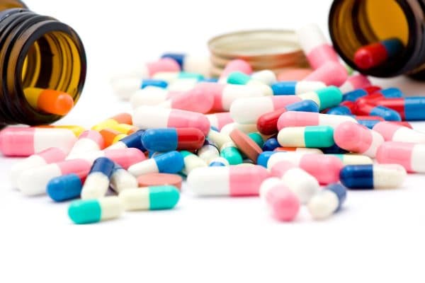 Điều trị viêm chân răng bằng một số loại thuốc kê đơn theo chỉ định của bác sĩ