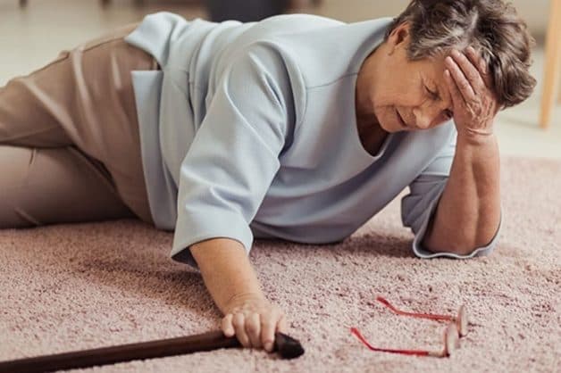 Hầu hết những người sống sót qua cơn đột quỵ sức khỏe đều bị suy yếu hoặc mắc các di chứng như tê liệt, rối loạn cảm xúc, giảm thị giác,...