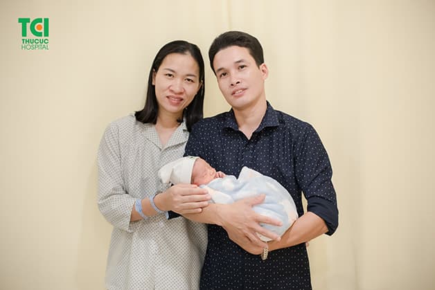 Gia đình chị Huế hạnh phúc viên mãn khi nhận được 