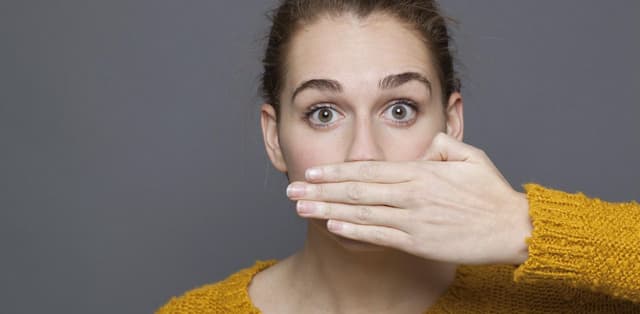 Giải đáp: Hôi miệng là triệu chứng của bệnh gì?