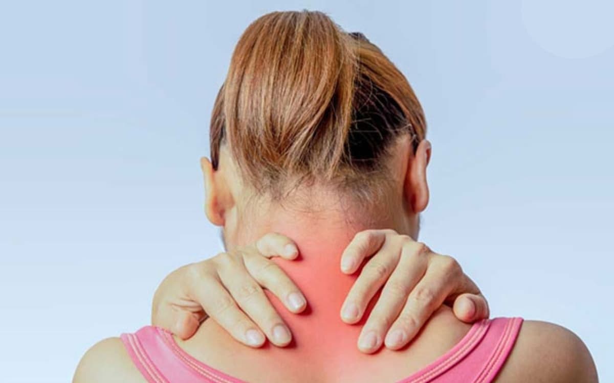 Tìm hiểu bệnh thoái hóa đốt sống cổ chèn dây thần kinh