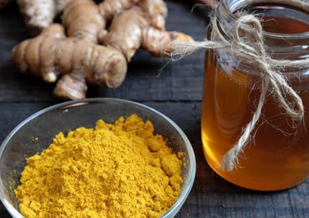 Nghệ, mật ong, gừng... là những thực phẩm có tính ứng dụng cao trong điều trị viêm dạy dày tại nhà