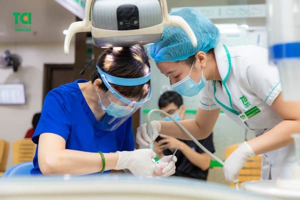 viêm lợi mọc hạch