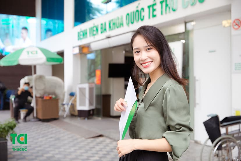 Dán Veneer răng mang lại nhiều cơ hội cho cô gái trẻ 26 tuổi