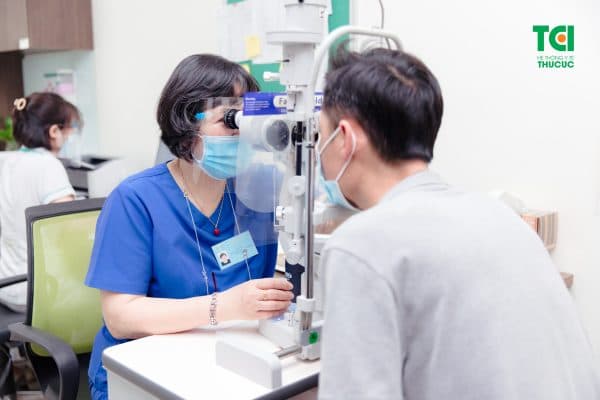 mọc chắp ở mắt