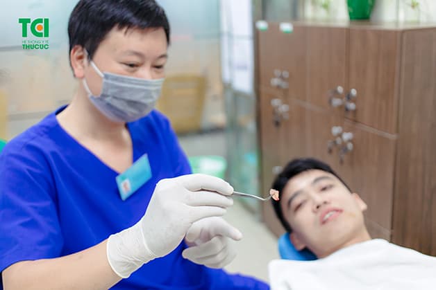 nhổ răng khôn có đau không