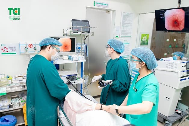 Thực hiện nội soi dạ dày qua đường mũi