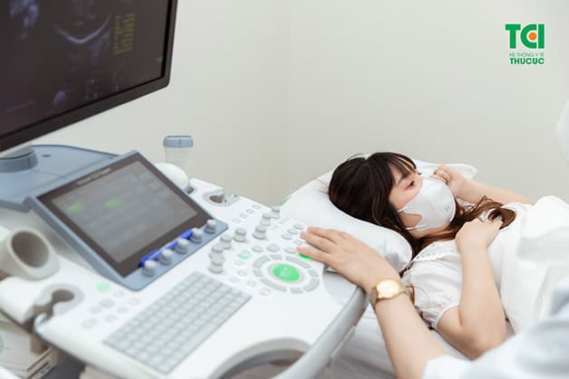 Rong kinh kéo dài sau sinh có thể là biểu hiện của một số bệnh phụ khoa nguy hiểm