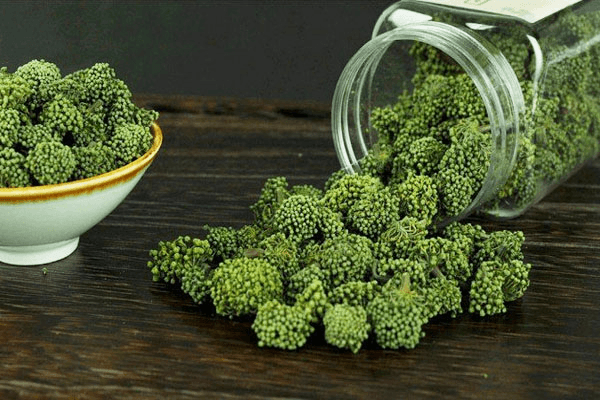 Nụ hoa tam thất - cải thiện mất ngủ là một trong những cách trị mất ngủ dân gian