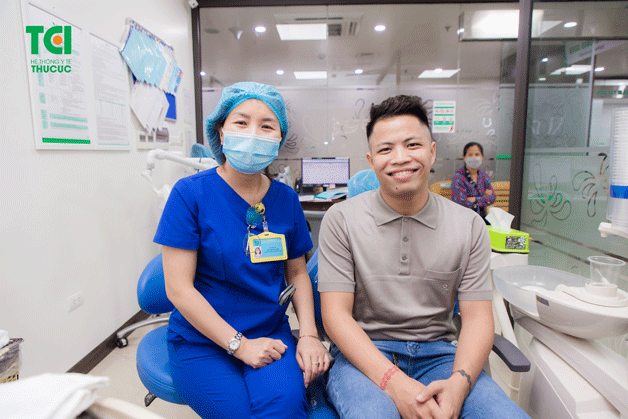 Tẩy trắng răng nha khoa