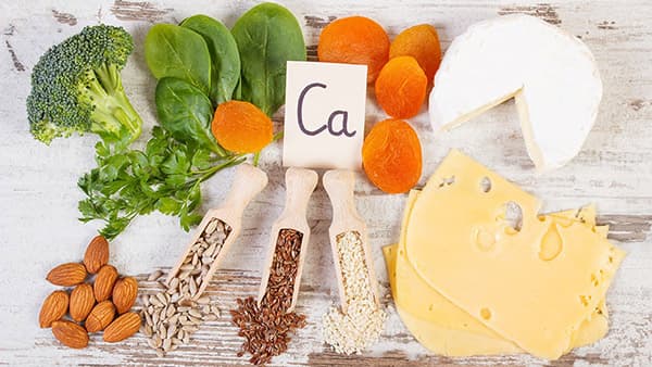 Tăng Canxi để hạn chế thoái hóa đốt sống cổ ở người trẻ