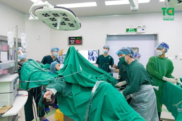 bị sỏi đường tiết niệu