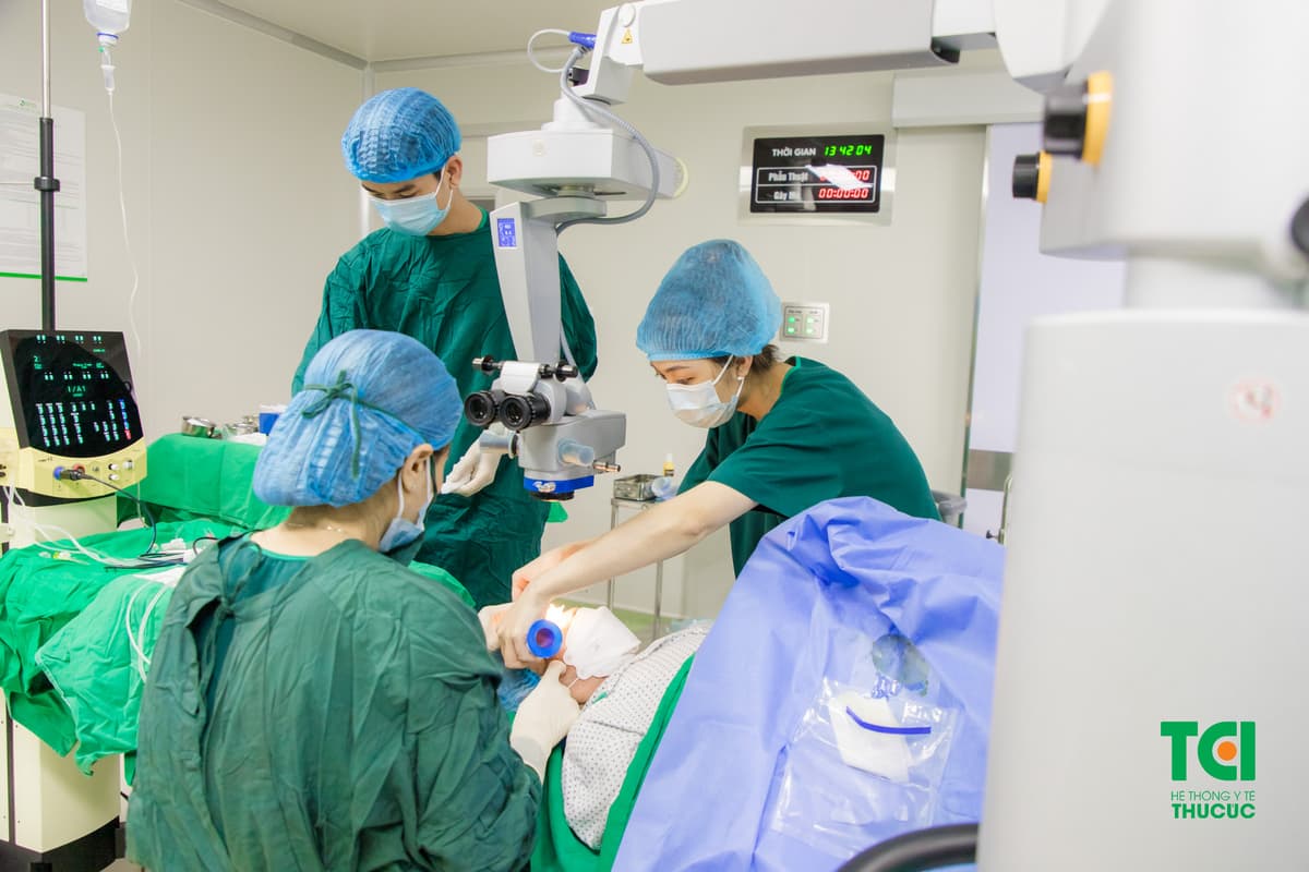 Thông tin chi tiết các bước phẫu thuật Phaco