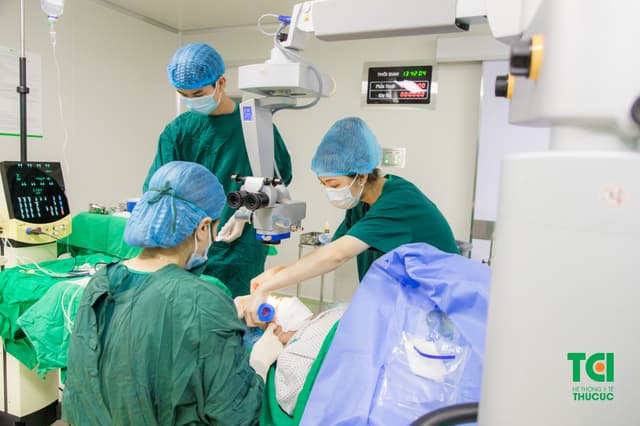 Thông tin chi tiết các bước phẫu thuật Phaco