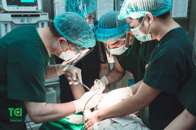 Cắt thắng lưỡi cho bé 4 tuổi bằng phương pháp Plasma Plus