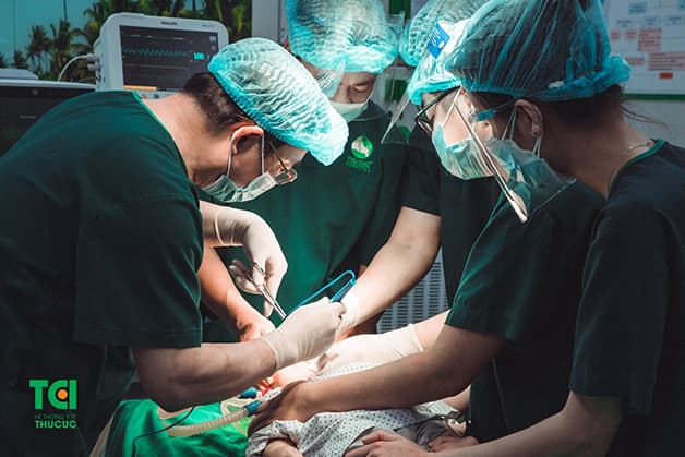 dính thắng lưỡi