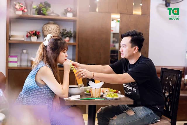 Khám thai có nên ăn sáng không? Tại sao phải nhịn ăn sáng trước khám?