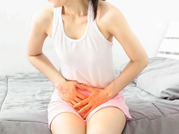 Triệu chứng điển hình nhất của nấm vùng kín là ngứa ngáy, khó chịu, đau rát vùng âm đạo