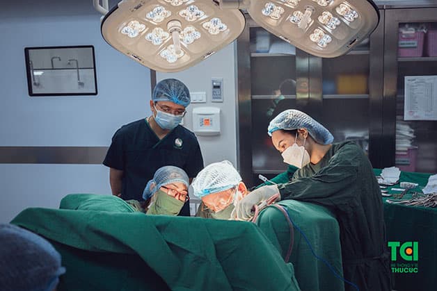 Những nguyên nhân dẫn tới rối loạn kinh nguyệt xuất phát từ bệnh lý cần được xử lý sớm bằng các phương pháp ngoại khoa để tránh ảnh hưởng đến sức khỏe và cả khả năng làm mẹ