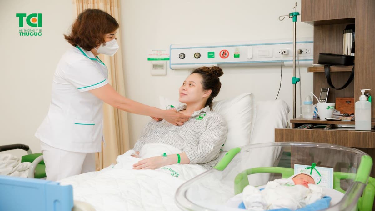 Tắc tia sữa nên chườm nóng hay lạnh?