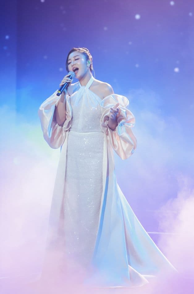 Các fan ruột của ca sĩ Văn Mai Hương đang rất hào hứng về màn bùng nổ sân khấu của thần tượng