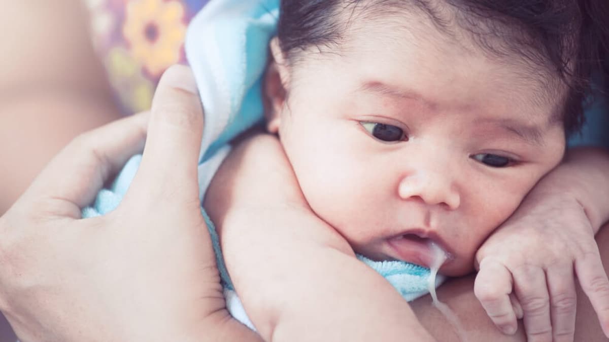 Trào ngược dạ dày ở trẻ: Triệu chứng và cách khắc phục
