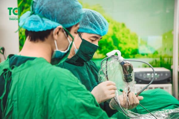 nội soi niệu quản ngược dòng 