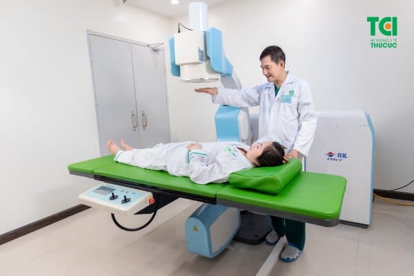 giá tán sỏi ngoài cơ thể thế nào