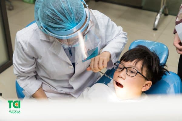 hôi miệng ở trẻ em