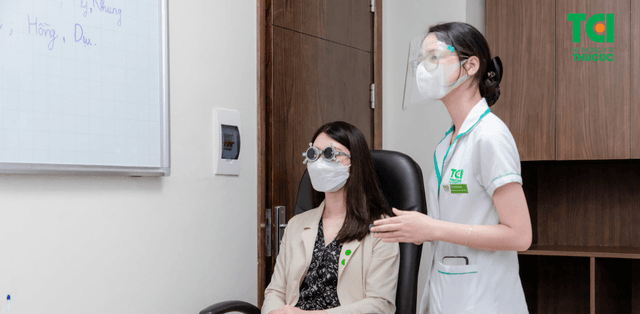 Nguyên nhân bị viễn thị là do đâu, khắc phục như thế nào?