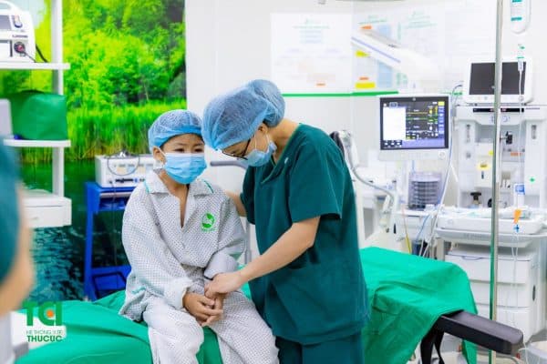 Chăm sóc bé khoa học sau phẫu thuật để nhanh hồi phục