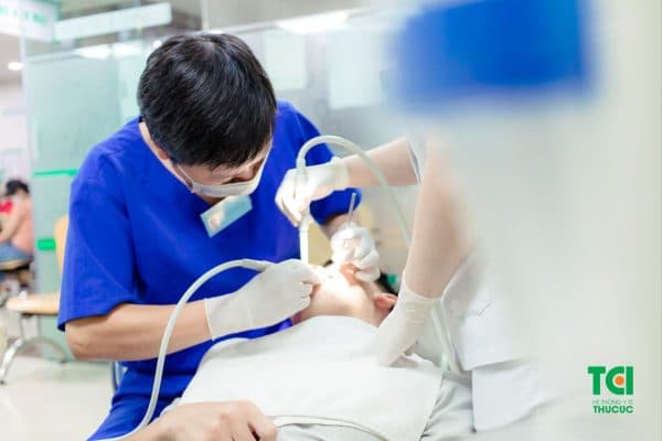 Nhổ răng bằng Piezotome ít gây đau, sưng nề và vết thương nhanh lành chỉ trong thời gian ngắn