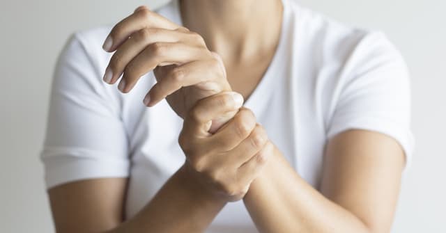 Những bài tập cải thiện bệnh ống cổ tay hiệu quả