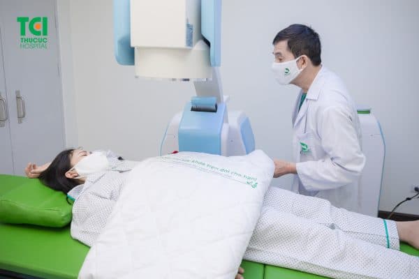 tán sỏi ngoài cơ thể được bảo hiểm không