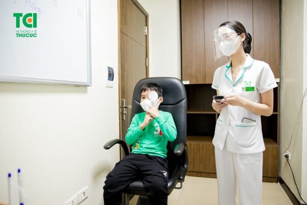 điều trị các bệnh võng mạc