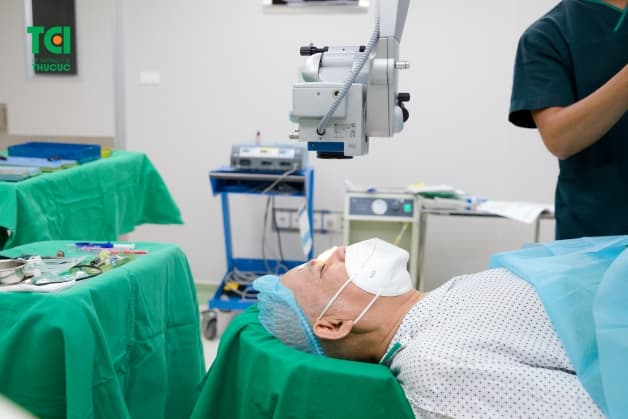 cách chữa mắt lác