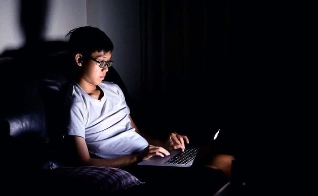 cách khắc phục mất ngủ do thói quen xấu