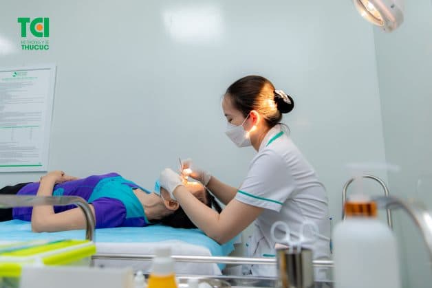 Để chắp - lẹo nhanh khỏi bệnh nhân nên điều trị với chuyên gia