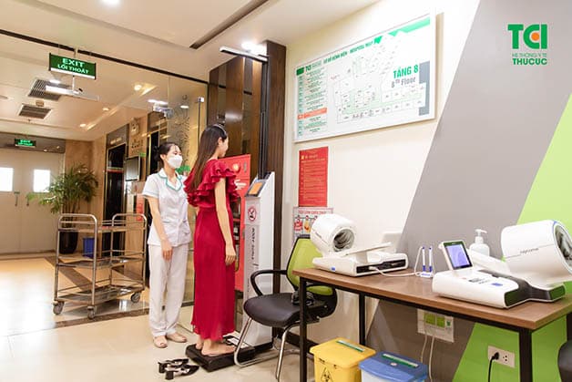 Cân nặng tăng nhanh, mất kiểm soát cũng là nguyên nhân dẫn tới huyết áp cao trong thai kỳ