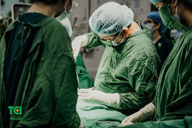 Mổ bắt con được chỉ định trong một số trường hợp cụ thể khi mà người mẹ không thể đẻ thường