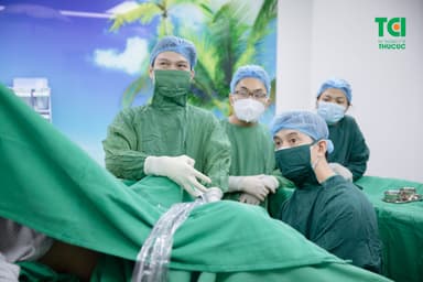 Cách tán sỏi bàng quang qua đường tự nhiên, không mổ