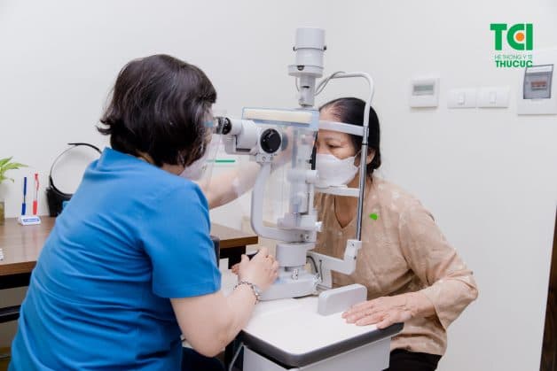 đối tượng có thể được mổ mắt phaco