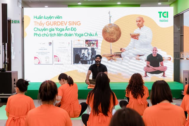 Ảnh tập huấn tiền sản và yoga thai kỳ